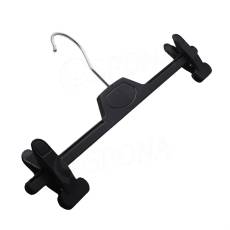 Plastové ramínko se skřipci, typ WKA40, šířka 40 cm, černé, 1 ks