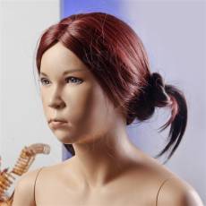 Paruka k dívčí figuríně Portobelle 095