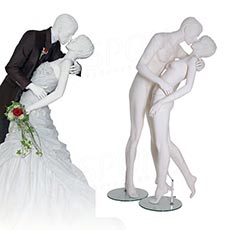Figurína zamilovaná dvojice, matná bílá