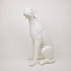 Figurína - pes sedící, hledící vlevo, bílá barva
