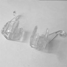 Závěsné oko otočné pro rámeček tloušťky 11 mm, typ 104, průhledný akrylát, pár