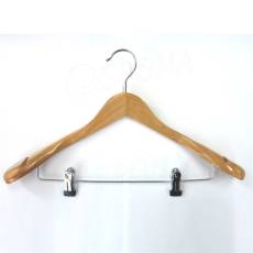 Dřevěné ramínko, typ CU9633, přírodní, šířka 44,5 cm, s kovovou příčkou a skřipci, 1 ks