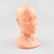 Hlava LEO plastová, tělová